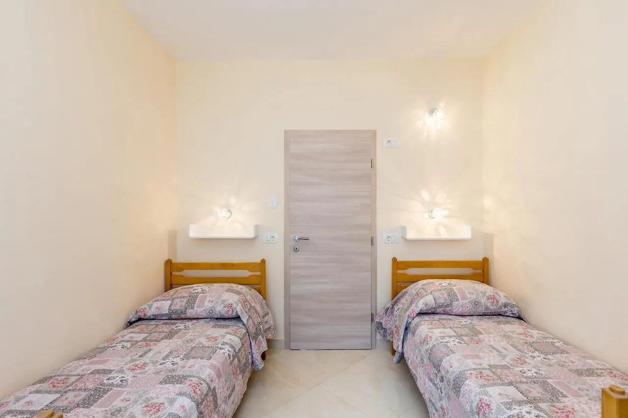 Apartman Vesna Malinska 0*,  Croatia